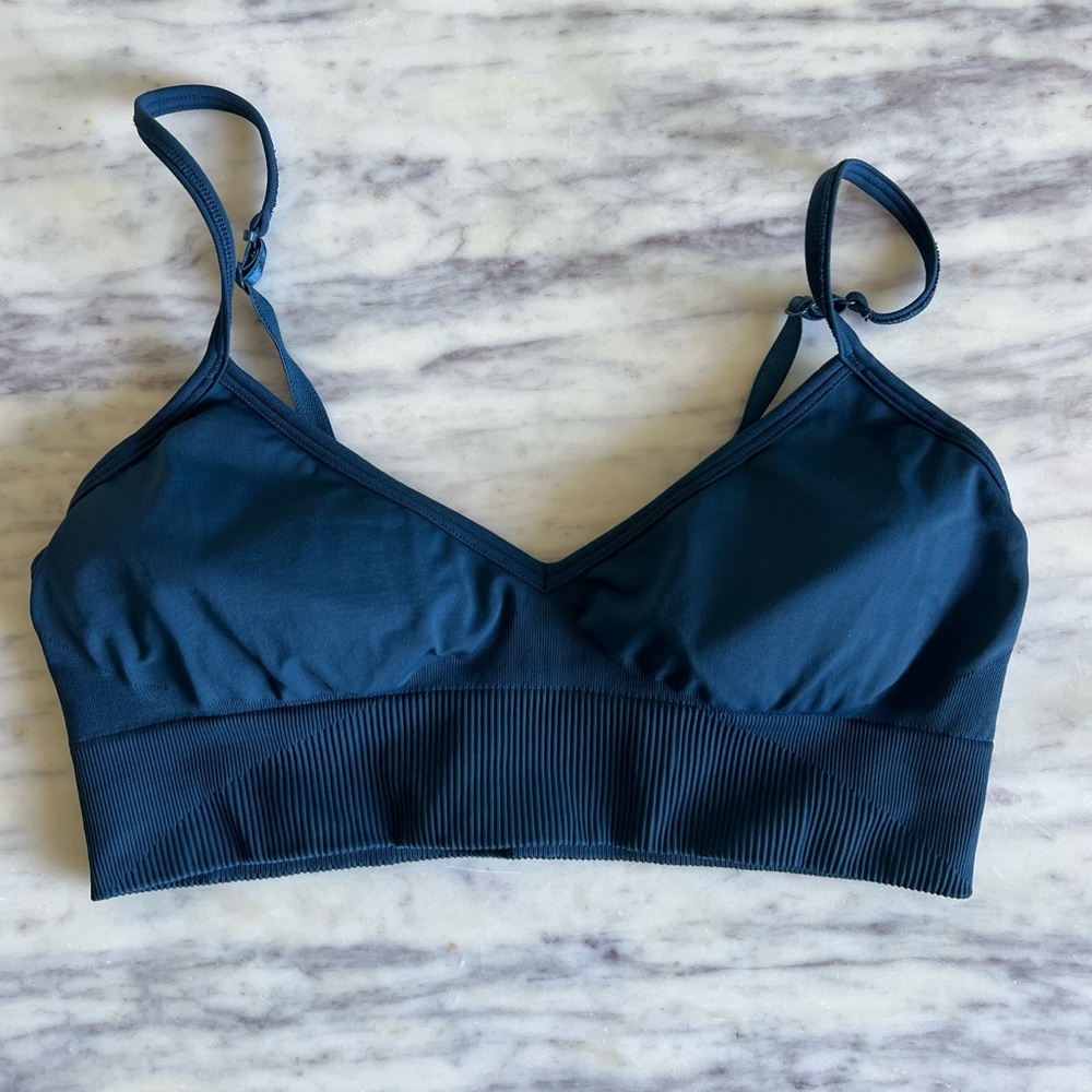 Lululemon- Women's Blue Bralette (size L)